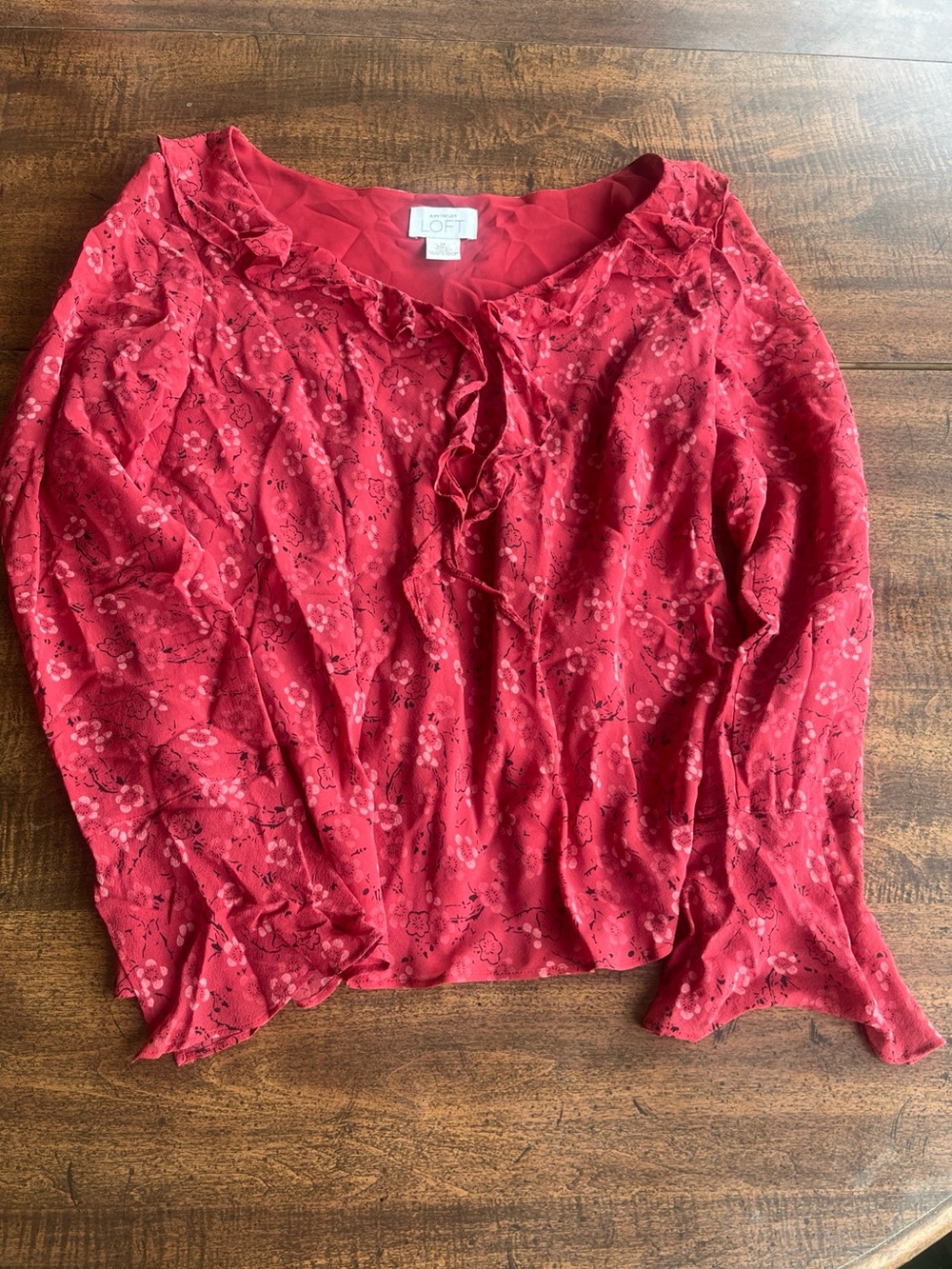 Vintage Ann Taylor LOFT 100% Silk Shell Floral Ruffle Blouse Red Long Sleeve Med